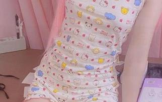 私房里的AT鲨：运动与美图的完美错位，谁说在家不能动动？