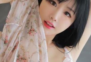 白衣少女Addielyn(에디린)：高清图集，简直让人觉得下一秒她会飞起来！