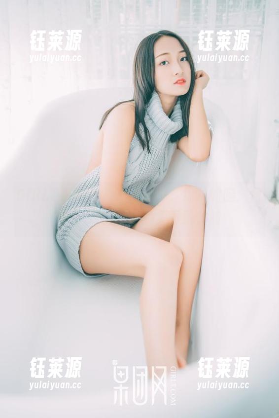 GIRLT果团网 - 短暂的梦，绵长的腿：何梦兮Stacy作品集下载体验