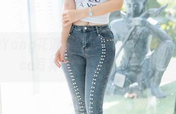 HuaYang花漾 – 礼服也疯狂：张思允Nice写真全集，快来围观！