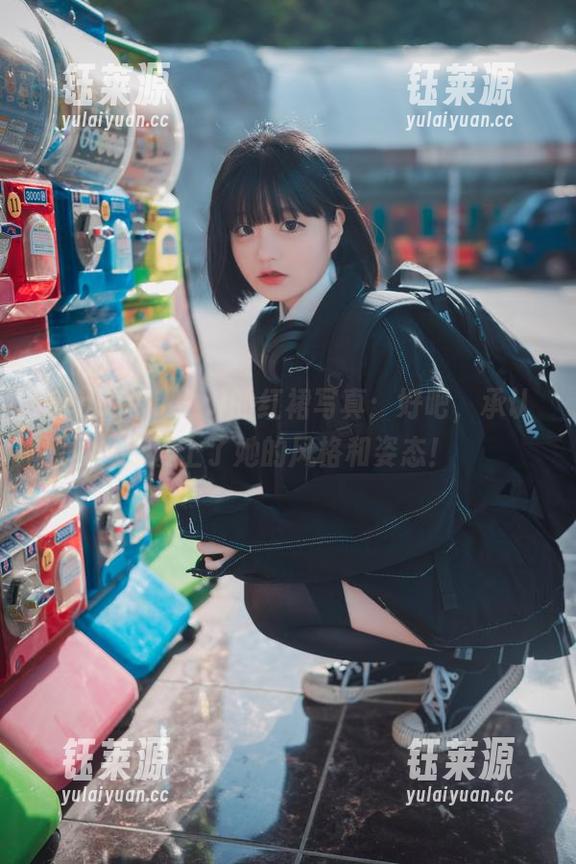 Jenny(정제니)的红裙写真：好吧，承认我爱上了她的风格和姿态！