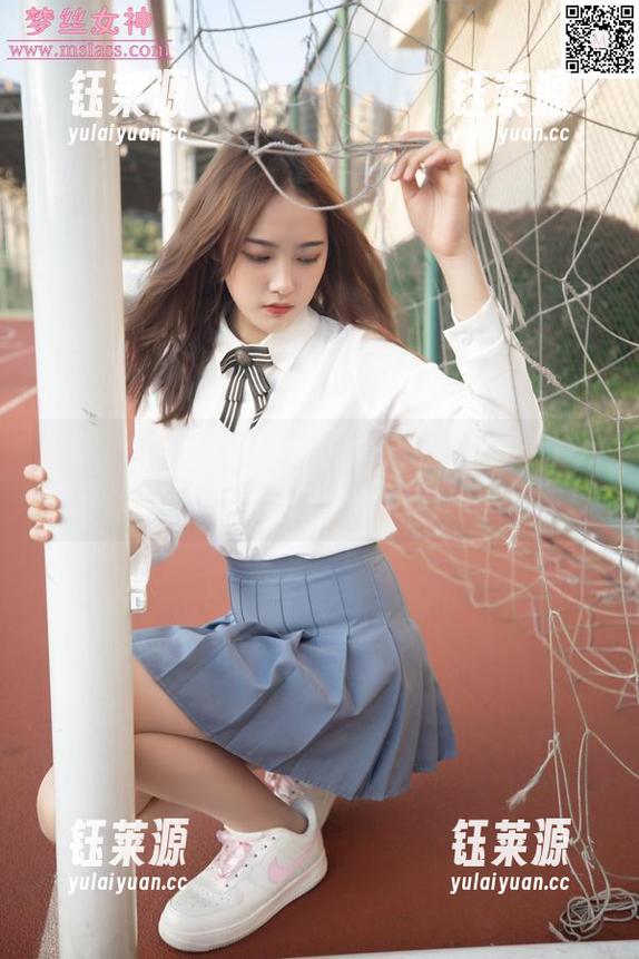 MSLASS梦丝女神 - JK小女神玥玥的写真集：每一张都是冲击，下载风险自负！