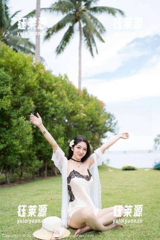 MiStar魅妍社 - 私房里的易阳Silvia：吊带轻扬，岁月静好