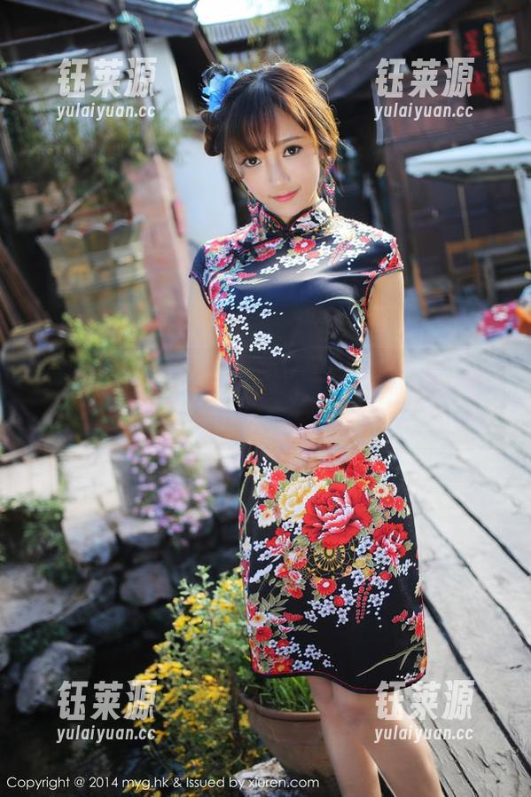MyGirl美媛馆-伊小七MoMo MyGirl美媛馆 - 白丝轻抚心弦:伊小七MoMo的视觉作品集资源