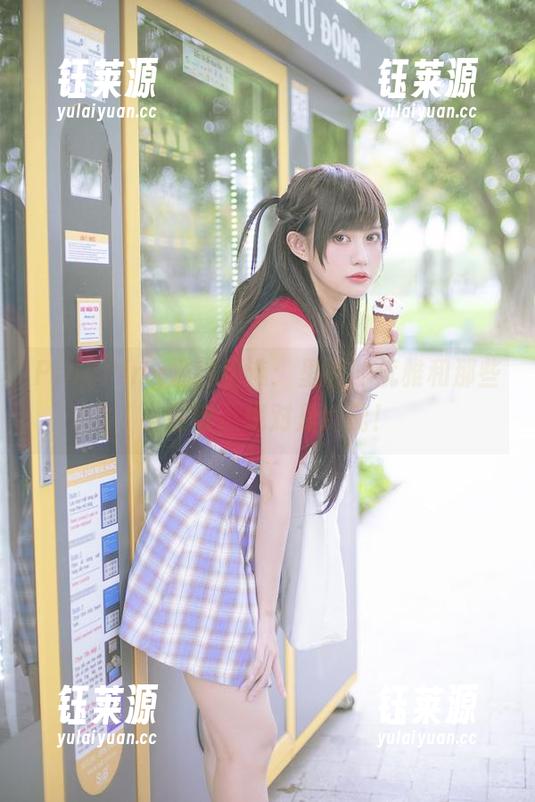 PingPing PingPing婚纱精选:里面的优雅和那些小瑕疵,绝对是绝配!