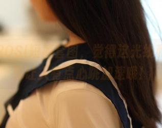 最新ROSI短裤套图，觉得这光线和空气都让人有点心跳加速哦！