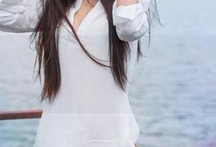 TGOD推女神 – 高清图集：欧阳妮娜娜的裸足之旅，简直想跟她一起去散步。