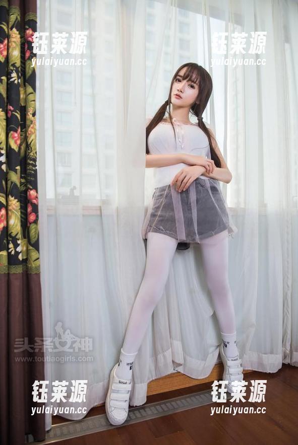 TouTiao头条女神 - 花嫁与无圣光的邂逅：大悦悦的奇幻空间，图片仿佛在低语！
