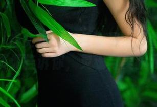 TuiGirl推女郎 – 当修女遇上王馨瑶：用图库资源告诉你，灵魂与美貌双全！