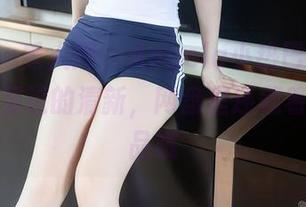 Xiuren秀人网 – Angela小热巴的婚纱是你没见过的清新，网盘里还藏着秘密作品哦