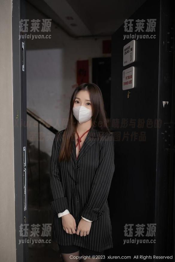 Xiuren秀人网 - Elise谭晓彤与粉色的亲密关系：值得收藏的图片作品
