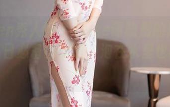 Xiuren秀人网 – Elise谭晓彤的泳衣原图：夏日必备的壁纸，泡在水里也能被下载！