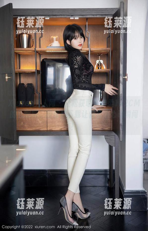 Xiuren秀人网 - 轻松获取李雅柔182CM的礼服照，图库和下载让你直达心动瞬间！