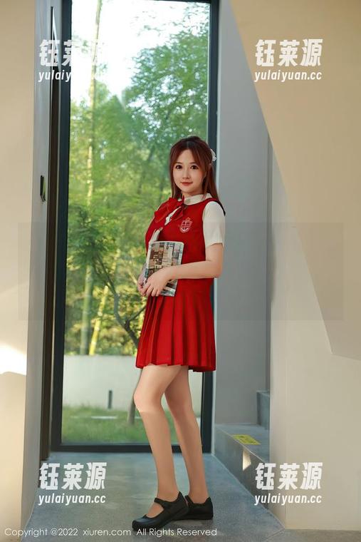 Xiuren秀人网-杨紫嫣Cynthia Xiuren秀人网 - 不怕阳光太刺眼,杨紫嫣Cynthia带来的泳池全套作品显得不同寻常!