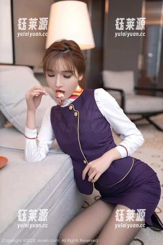 Xiuren秀人网 - 探秘琳琳ailin体操服法宝：网盘中的绝佳作品