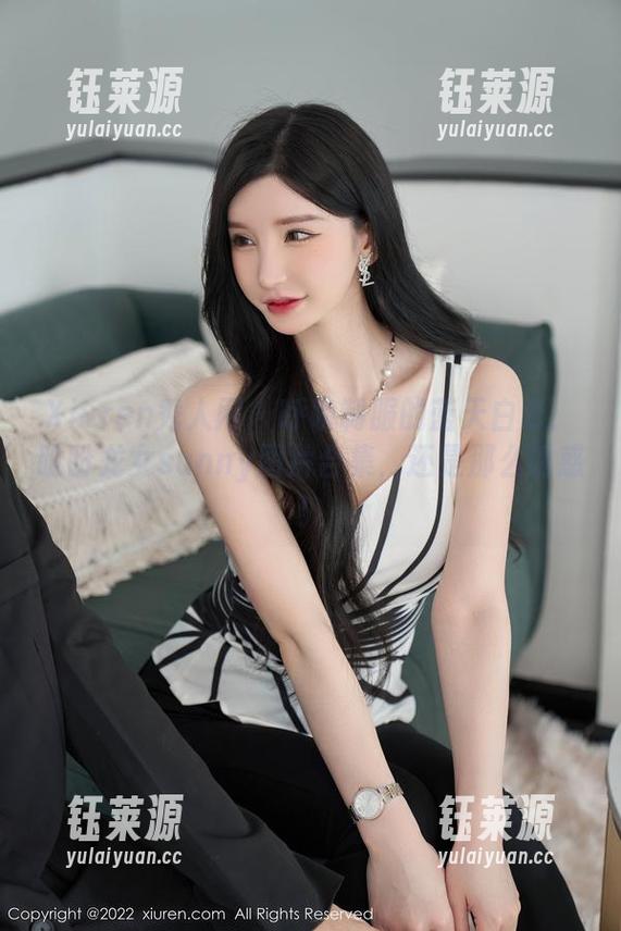 Xiuren秀人网-盼盼龙女sunny Xiuren秀人网 - 呼唤制服的蓝天白云:盼盼龙女sunny图片合集,还是那么诱惑!