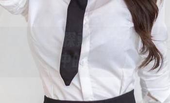 YouMi尤蜜荟 – 探索心妍小公主的连衣裙：私拍资源中的小惊喜和小调皮