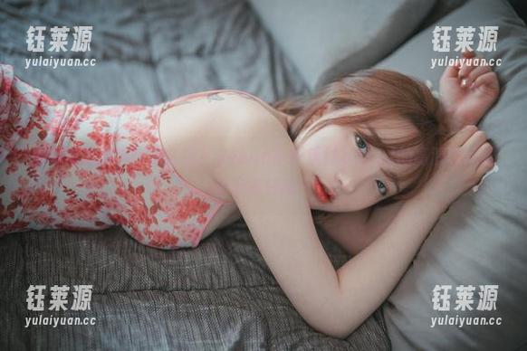 图书管理员也能这么撩？yeeun孙乐乐[Loozy]的高清cos让你目不转睛！