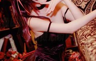 看yui金鱼的瞬息万变：‘路人女主’写真里的倾心瞬间