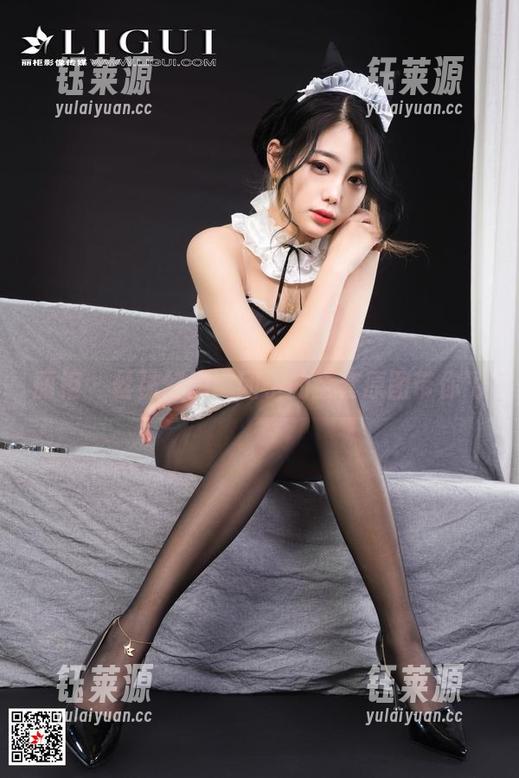 丽柜-团子 丽柜 - 丝袜幻想:团子的全套原图带你飞