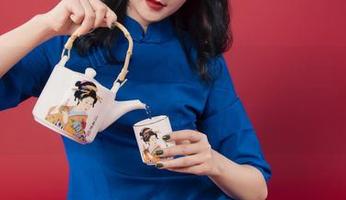 丽柜 – 红裙趣事：琳达的写真原图，快来看看设计师的‘灵感’！