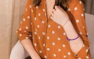 克拉女神 – 江琴线上校服秀：原图烘托青春的模样！