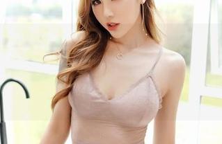 嗲囡囡 – Hana妹美足资源深度解析：不同的角度带来的不同观感，脚真的是万花筒呀！