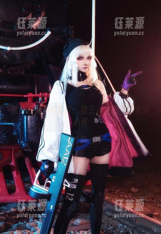 在下萝莉控ii写真：魔王杀生院里的女仆心事