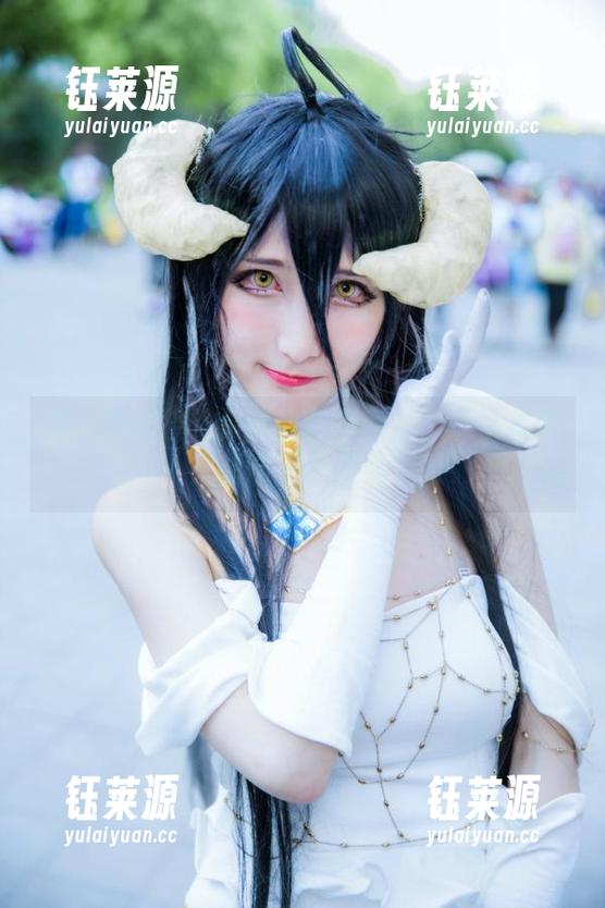 在下萝莉控ii的高跟鞋写真集：高清呈现，完美却不真实的美梦