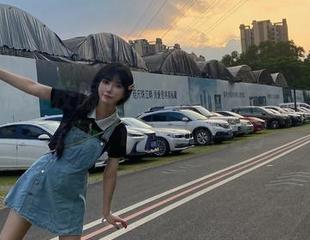 万种风情在校服中：大肉丸Amiee的高清套图，让你回味无穷