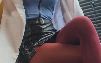 图册奇遇：当如月灰遇上宁光兰的晚礼服，感受那种神秘的气息！