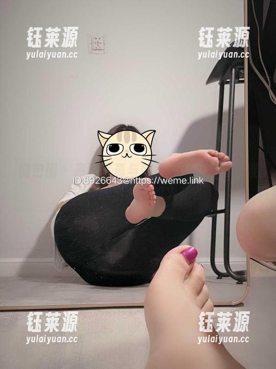 微密圈 - 高清写真与婉柔yyyy的清纯碰撞，擦出怎样的火花？