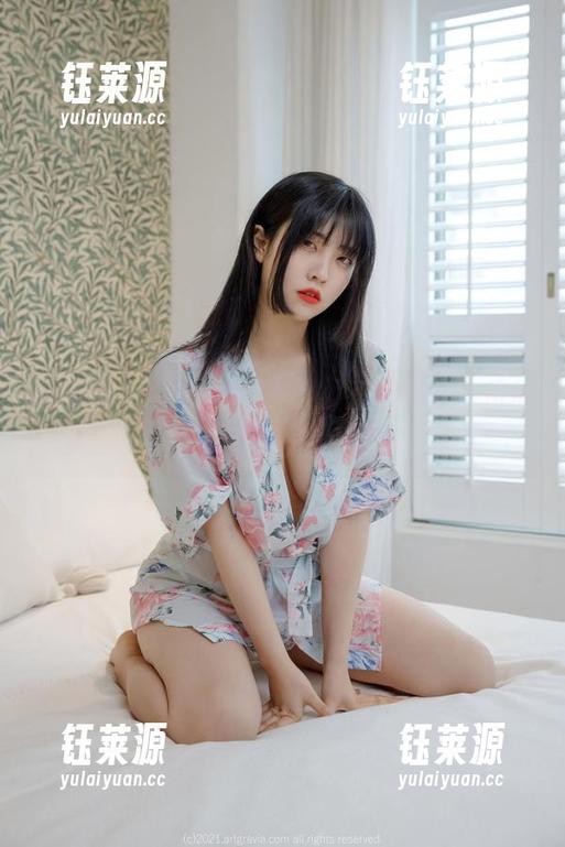 图库新宠：宋哈娜(송하나)双人写真，仿佛在窥探人心的小秘密