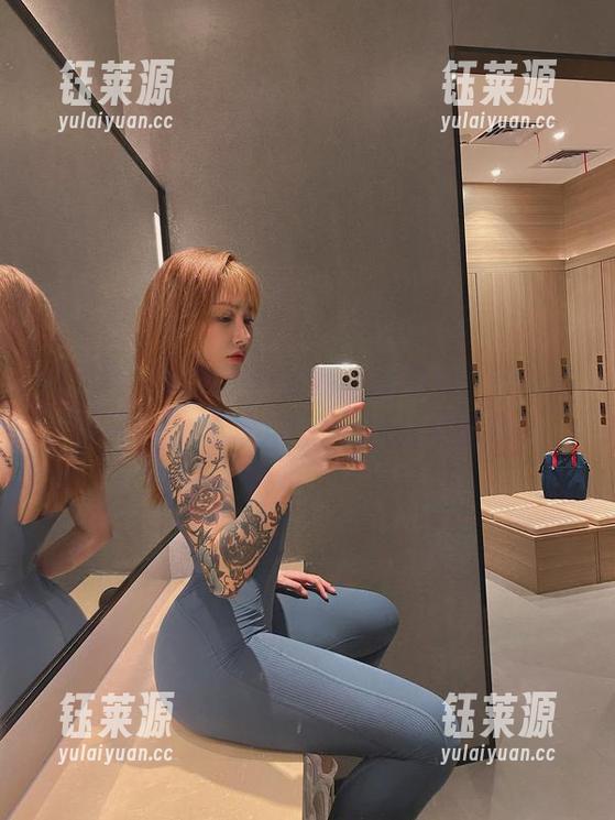 微密圈 - 瞧瞧宋昱欣的高清照片，看看她的日常是如何让生活充满幽默感的！