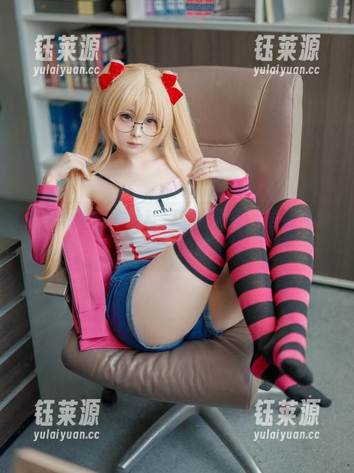 观看幼水铃衣的秋月爱莉图包，居然有种“心动”的感觉！