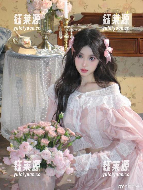 终于来了！怡子yiii樱花限定的免费原图，完美捕捉春天的灵动瞬间！