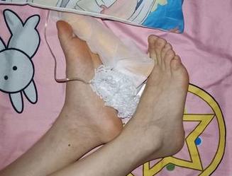 想要个公主抱：居家高清cos，光影交织中仿佛有魔力般的温暖！
