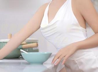 抖娘利世御姐最新套图：你要的雅痞风格就是这么任性！