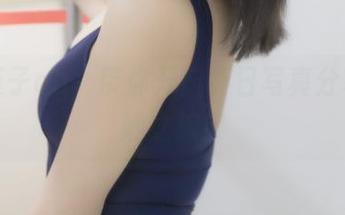 抱走莫子aa，带你开启夏日写真分享的奇妙之旅！