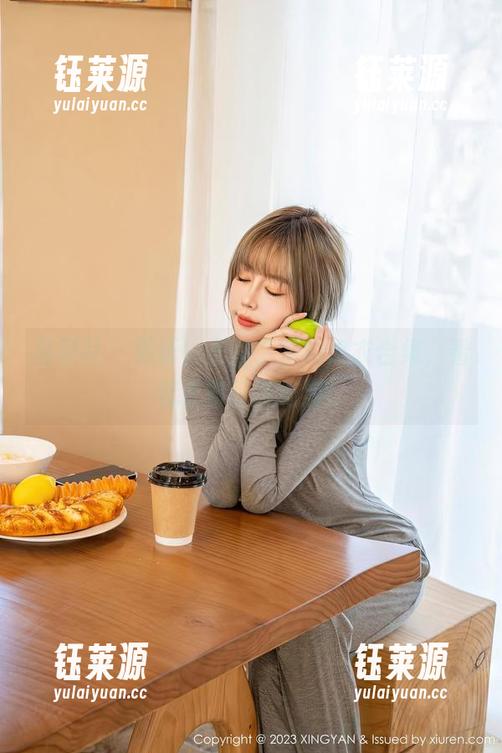 星颜社 - 更新！王俪丁呀的皮衣合集，看看谁驾驭得最溜！