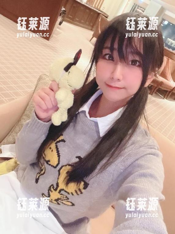 不只是一张图，柳丸的高清御姐图包包你不容错过！