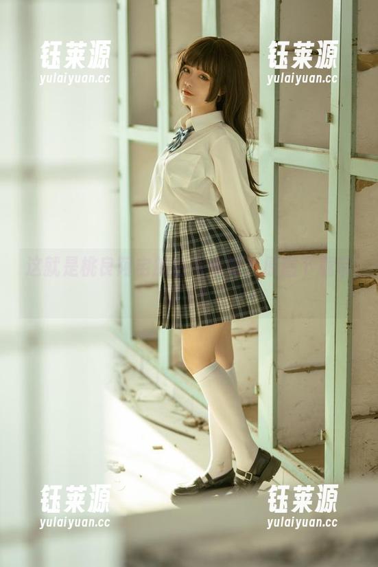 这就是桃良阿宅的白毛衣吧？原图下载带你飞！