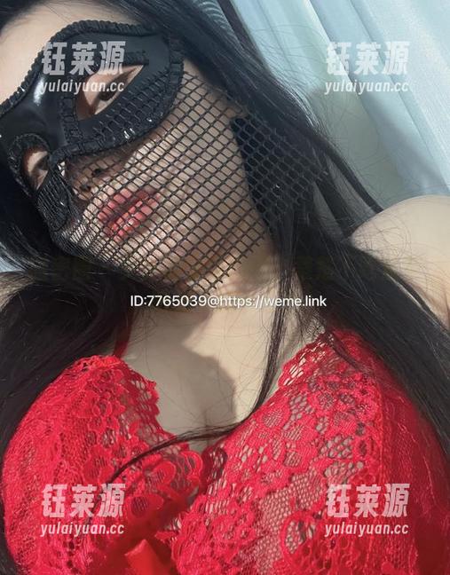 微密圈 - 女仆的秘密图册：楚楚不吃鱼在阳光下的小心思