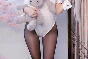 谁说黑丝体操服不适合所有人？沧霁桔梗就是个例外，快来看看这个免费图集！