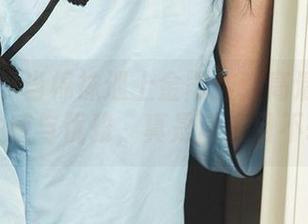 爱尤物 – 当棉袜遇上金雨佳：高清原图中的性感与优雅，真是让人目不转睛