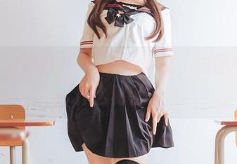 疯猫ss的短裙，纯粹无圣光，原图中藏着什么秘密？