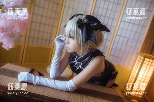 黑暗中的光亮——疯猫ss的少女与海无圣光作品，点亮你的视觉体验！