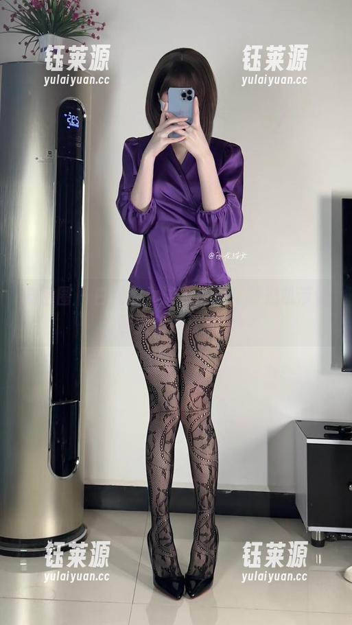 白龙猫女 微密圈 - 白龙猫女泳衣写真,时光机带你回到热辣夏天!