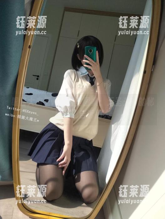 眼酱大魔王w的浴室图集：无圣光下的秘密，别告诉别人