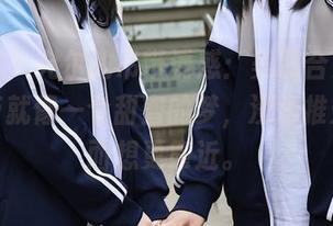 秀人网 – 允尔的吊带诱惑：美图合集，这种吊带就像一个甜蜜的梦，没法推开，反而想更靠近。